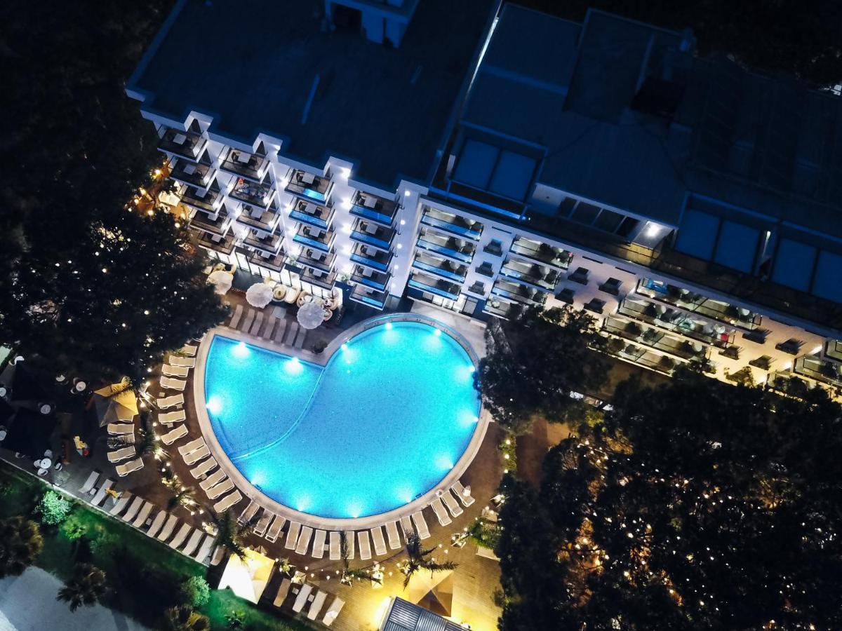 Vm Resort & Spa 格勒姆 外观 照片